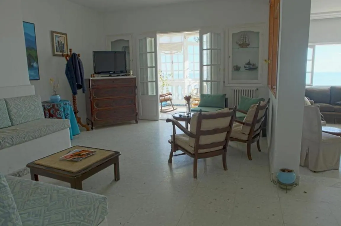 Apartment 24 Rue Ghazza , Carthage Salambo , Tunis Hotel